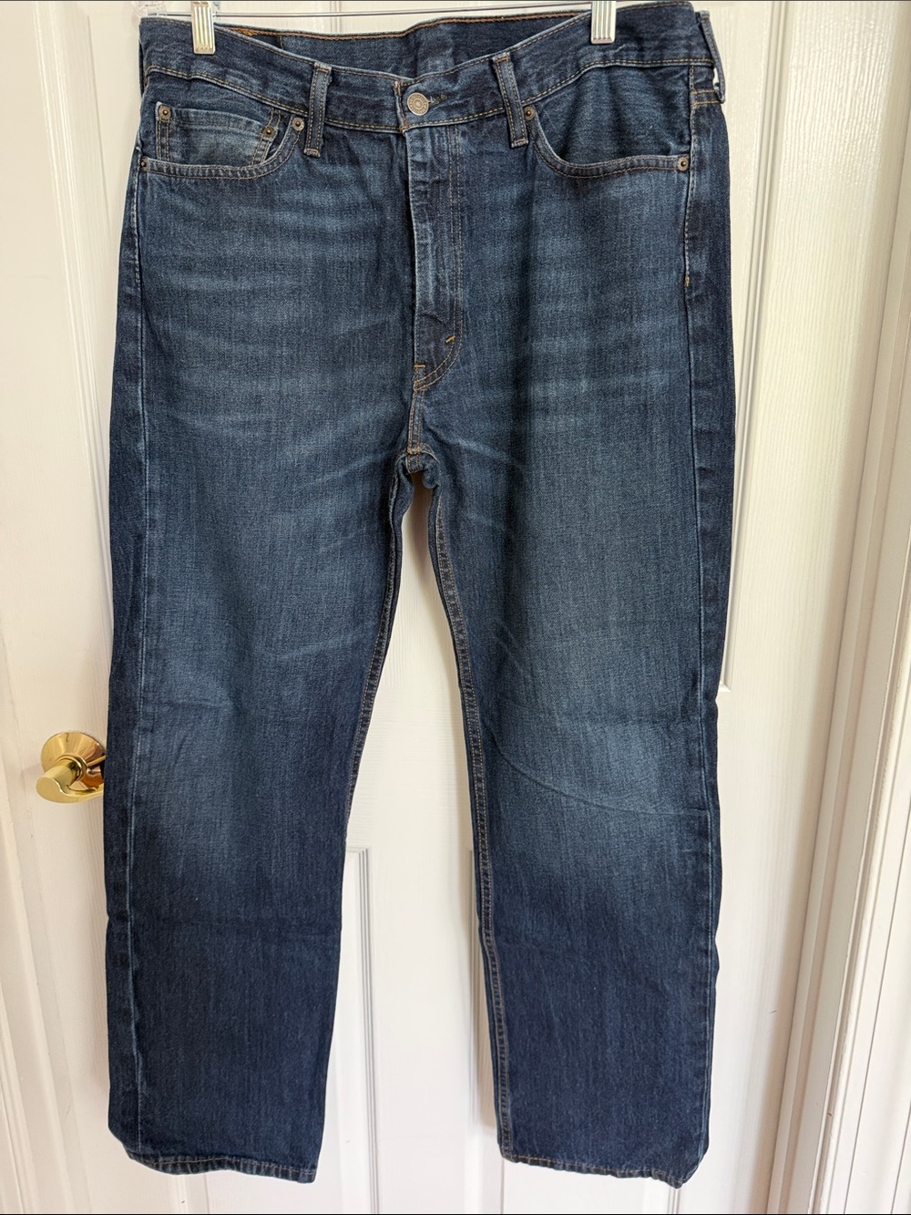 Levi's Men's Straight Jeans in Medium-Dark Blue